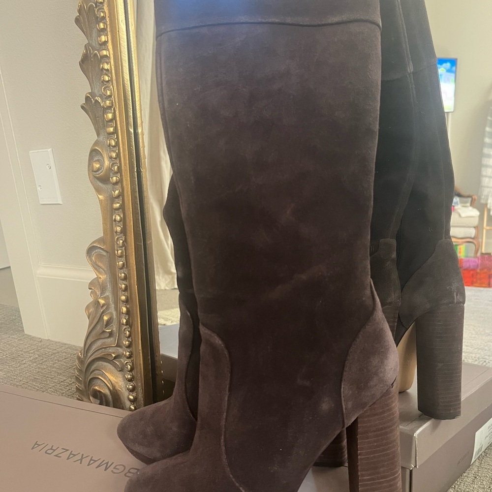BCBG Charlize suede boot